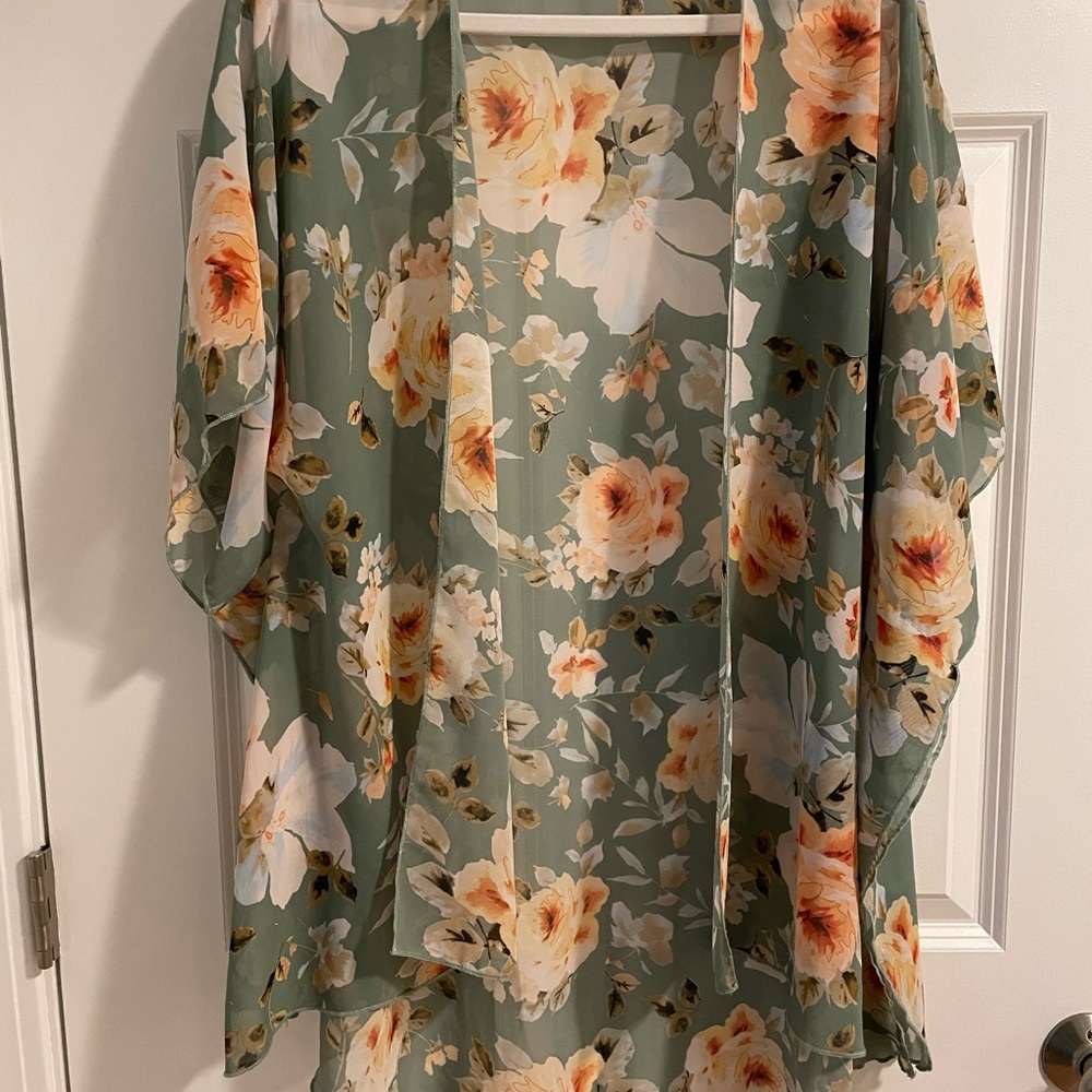 Emory Park - Caley - Floral Printed Open Front Woven Wrap - L